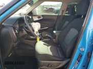 ✅ 2023 Kia Soul LX • VIN: KNDJ23AU2P7203653 • Лот: 72100145. Опубликован ранее на Copart с пробегом 24 109 миль. Бесплатный доступ к архиву аукционных продаж из США и подробный отчёт об истории автомобиля на DreamBid. Изображение 7.