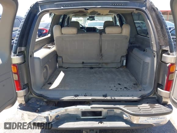 ✅ 2001 Chevrolet Suburban LS • VIN: 3GNEC16T71G199024 • Лот: 42323859. Опубликован ранее на IAAI с пробегом Не указан. Бесплатный доступ к архиву аукционных продаж из США и подробный отчёт об истории автомобиля на DreamBid. Изображение 12.