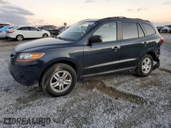 ✅ 2010 Hyundai Santa Fe GLS • VIN: 5NMSG3AB0AH352647 • Lot: 81175394. Listed on Copart with 129,497 mi. Free auction sales archive from the USA and detailed vehicle history report at DreamBid. Image 1.