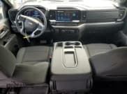 ✅ 2025 Chevrolet Silverado 2500HD LT • VIN: 2GC1KNEY0S1210275 • Lot: 84286885. Wystawiony na Copart z przebiegiem 9 525 mil. Bezpłatny archiwum sprzedaży aukcyjnych z USA i szczegółowy raport historii pojazdu na DreamBid. Zdjęcie 8.