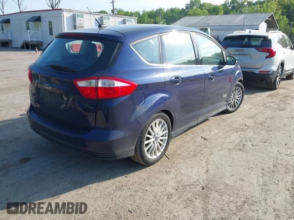 ✅ 2016 Ford C-Max SEL • VIN: 1FADP5CU5GL102045 • Lot: 42161471. Wystawiony na IAAI z przebiegiem 61 033 mil. Bezpłatny archiwum sprzedaży aukcyjnych z USA i szczegółowy raport historii pojazdu na DreamBid. Zdjęcie 4.
