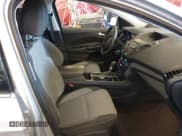 ✅ 2017 Ford Escape SE • VIN: 1FMCU0GD1HUD12662 • Лот: 40290012. Опубликован ранее на IAAI с пробегом 68 290 миль. Бесплатный доступ к архиву аукционных продаж из США и подробный отчёт об истории автомобиля на DreamBid. Изображение 5.