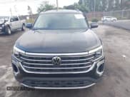 ✅ 2025 Volkswagen Atlas SE • VIN: 1V2DR2CAXSC525154 • Lot: 43346722. Wystawiony na IAAI z przebiegiem 17 104 mil. Bezpłatny archiwum sprzedaży aukcyjnych z USA i szczegółowy raport historii pojazdu na DreamBid. Zdjęcie 12.