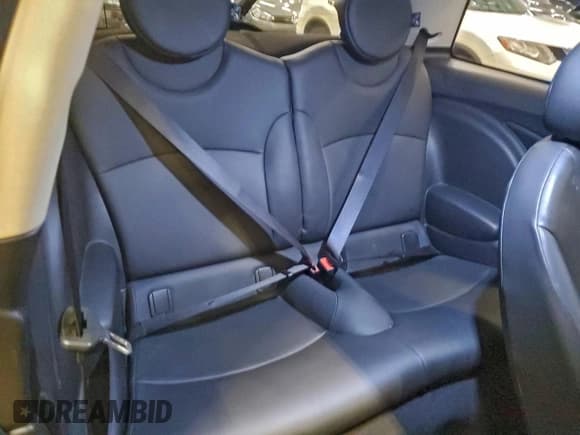 ✅ 2013 MINI Hardtop • VIN: WMWSU3C55DT374899 • Lot: 95313455. Wystawiony na Copart z przebiegiem 112 421 mil. Bezpłatny archiwum sprzedaży aukcyjnych z USA i szczegółowy raport historii pojazdu na DreamBid. Zdjęcie 10.