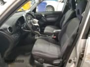 ✅ 2004 Toyota RAV4 • VIN: JTEGD20V840029970 • Lot: 63466545. Wystawiony na Copart z przebiegiem 75 171 mil. Bezpłatny archiwum sprzedaży aukcyjnych z USA i szczegółowy raport historii pojazdu na DreamBid. Zdjęcie 7.