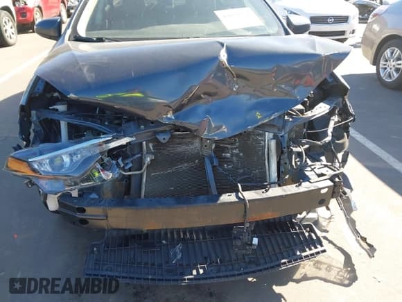 ✅ 2019 Toyota Corolla LE • VIN: 2T1BURHE7KC201310 • Lot: 43670254. Listed on IAAI with 146,506 mi. Free auction sales archive from the USA and detailed vehicle history report at DreamBid. Image 6.