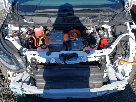 2021 Chevrolet Bolt EV 1LT z VIN 1G1FW6S06M4112172, wystawiony jako IAAI lot #41422632 z przebiegiem 21 413 mil mil oraz . Historia ofert i sprzedaży dostępna na DreamBid. Obrazek 10.