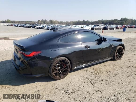 ✅ 2022 BMW M4 Competition • VIN: WBS33AZ06NCH60240 • Lot: 45311753. Listed on Copart with 23,396 mi. Free auction sales archive from the USA and detailed vehicle history report at DreamBid. Image 3.