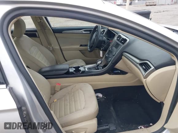 ✅ 2016 Ford Fusion SE • VIN: 3FA6P0H79GR177119 • Lot: 43719191. Wystawiony na IAAI z przebiegiem 106 972 mil. Bezpłatny archiwum sprzedaży aukcyjnych z USA i szczegółowy raport historii pojazdu na DreamBid. Zdjęcie 5.