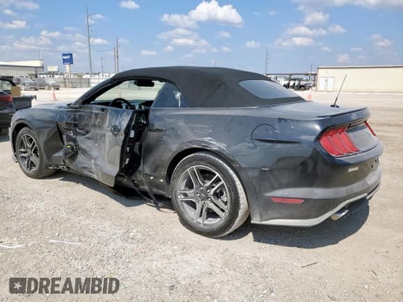 ✅ 2023 Ford Mustang EcoBoost Premium • VIN: 1FATP8UH9P5103685 • Лот: 85263285. Опубликован ранее на Copart с пробегом 52 744 миль. Бесплатный доступ к архиву аукционных продаж из США и подробный отчёт об истории автомобиля на DreamBid. Изображение 2.