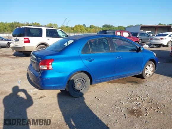 ✅ 2010 Toyota Yaris • VIN: JTDBT4K34A4073333 • Lot: 43173872. Listed on IAAI with 261,655 mi. Free auction sales archive from the USA and detailed vehicle history report at DreamBid. Image 4.