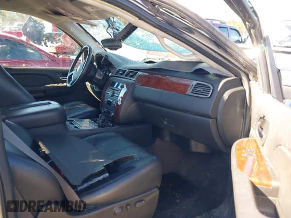 ✅ 2009 Chevrolet Silverado 1500 • VIN: 2GCEC39J891109818 • Lot: 41302124. Wystawiony na IAAI z przebiegiem Nie podano. Bezpłatny archiwum sprzedaży aukcyjnych z USA i szczegółowy raport historii pojazdu na DreamBid. Zdjęcie 5.