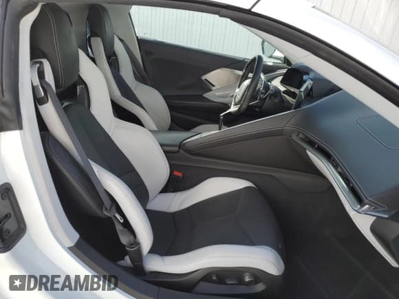 ✅ 2021 Chevrolet Corvette 3LT • VIN: 1G1YC2D41M5116280 • Lot: 88154595. Listed on Copart with 16,326 mi. Free auction sales archive from the USA and detailed vehicle history report at DreamBid. Image 10.