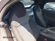 ✅ 2008 Pontiac Solstice • VIN: 1G2MB35B08Y120566 • Lot: 42028349. Wystawiony na IAAI z przebiegiem 44 539 mil. Bezpłatny archiwum sprzedaży aukcyjnych z USA i szczegółowy raport historii pojazdu na DreamBid. Zdjęcie 8.