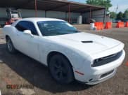✅ 2019 Dodge Challenger SXT • VIN: 2C3CDZAG8KH677561 • Lot: 42545323. Wystawiony na IAAI z przebiegiem 72 429 mil. Bezpłatny archiwum sprzedaży aukcyjnych z USA i szczegółowy raport historii pojazdu na DreamBid. Zdjęcie 1.