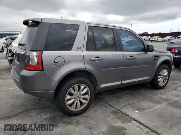 ✅ 2011 Land Rover LR2 HSE • VIN: SALFR2BN9BH255571 • Lot: 81924995. Wystawiony na Copart z przebiegiem 227 229 mil. Bezpłatny archiwum sprzedaży aukcyjnych z USA i szczegółowy raport historii pojazdu na DreamBid. Zdjęcie 3.