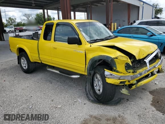 ✅ 2001 Toyota Tacoma PreRunner • VIN: 5TESN92N11Z813985 • Lot: 82051055. Wystawiony na Copart z przebiegiem 134 919 mil. Bezpłatny archiwum sprzedaży aukcyjnych z USA i szczegółowy raport historii pojazdu na DreamBid. Zdjęcie 4.