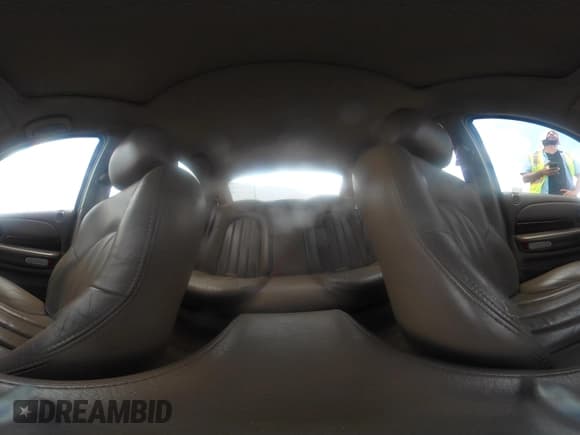 ✅ 2002 Chrysler Concorde Limited • VIN: 2C3HD56GX2H204929 • Лот: 42420116. Опубликован ранее на IAAI с пробегом 212 006 миль. Бесплатный доступ к архиву аукционных продаж из США и подробный отчёт об истории автомобиля на DreamBid. Изображение 18.