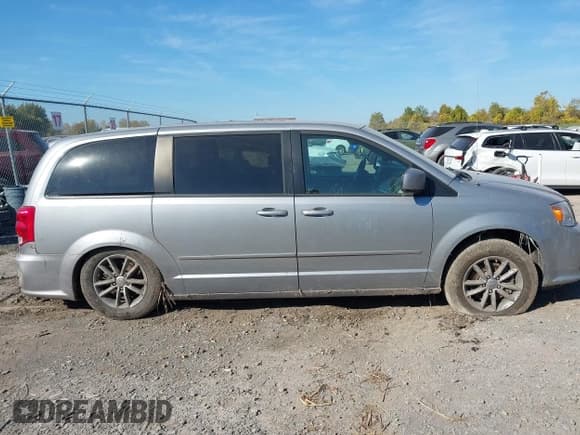 ✅ 2015 Dodge Grand Caravan SE • VIN: 2C4RDGBG1FR684327 • Lot: 43367820. Wystawiony na IAAI z przebiegiem 90 738 mil. Bezpłatny archiwum sprzedaży aukcyjnych z USA i szczegółowy raport historii pojazdu na DreamBid. Zdjęcie 13.