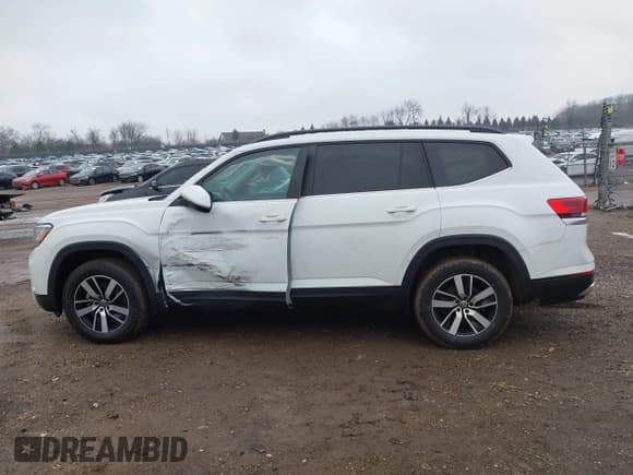 ✅ 2023 Volkswagen Atlas SE • VIN: 1V2DP2CA5PC551707 • Lot: 41176917. Wystawiony na IAAI z przebiegiem 16 512 mil. Bezpłatny archiwum sprzedaży aukcyjnych z USA i szczegółowy raport historii pojazdu na DreamBid. Zdjęcie 14.