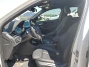 ✅ 2023 BMW X2 sDrive28i • VIN: WBXYH9C00P5V38984 • Lot: 50739725. Wystawiony na Copart z przebiegiem 47 287 mil. Bezpłatny archiwum sprzedaży aukcyjnych z USA i szczegółowy raport historii pojazdu na DreamBid. Zdjęcie 7.