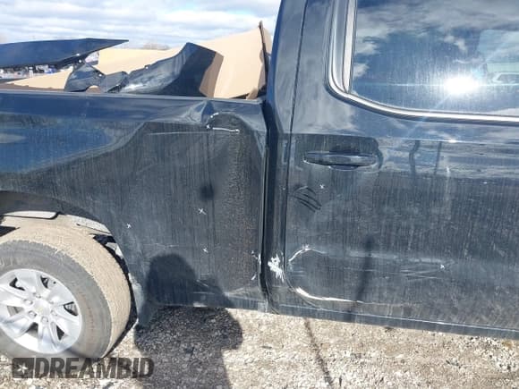 ✅ 2023 Chevrolet Silverado 1500 LT • VIN: 1GCUDDED2PZ325313 • Lot: 41740045. Listed on IAAI with 45,012 mi. Free auction sales archive from the USA and detailed vehicle history report at DreamBid. Image 6.