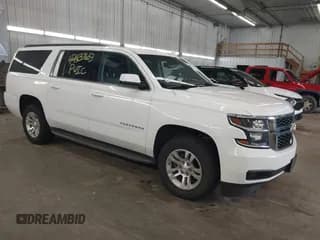 ✅ 2015 Chevrolet Suburban LT • VIN: 1GNSKJKCXFR606479 • Lot: 42437653. Wystawiony na IAAI z przebiegiem 135 082 mil. Bezpłatny archiwum sprzedaży aukcyjnych z USA i szczegółowy raport historii pojazdu na DreamBid. Zdjęcie 1.