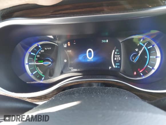 ✅ 2022 Chrysler Pacifica Hybrid Limited • VIN: 2C4RC1S71NR143650 • Лот: 41701707. Опубликован ранее на IAAI с пробегом 32 094 миль. Бесплатный доступ к архиву аукционных продаж из США и подробный отчёт об истории автомобиля на DreamBid. Изображение 7.