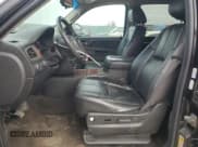 ✅ 2011 Chevrolet Suburban LT • VIN: 1GNSKJE34BR321718 • Lot: 81191794. Wystawiony na Copart z przebiegiem 179 044 mil. Bezpłatny archiwum sprzedaży aukcyjnych z USA i szczegółowy raport historii pojazdu na DreamBid. Zdjęcie 7.