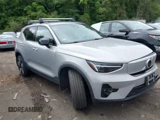 ✅ 2023 Volvo XC40 Ultimate • VIN: YV4ED3UM1P2058851 • Лот: 42525409. Опубликован ранее на IAAI с пробегом 11 626 миль. Бесплатный доступ к архиву аукционных продаж из США и подробный отчёт об истории автомобиля на DreamBid. Изображение 1.