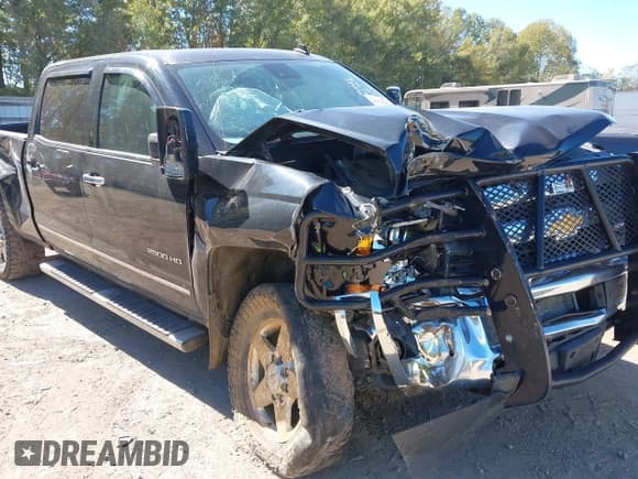 ✅ 2015 Chevrolet Silverado 2500HD LTZ • VIN: 1GC1KWE89FF117551 • Лот: 43428295. Опубликован ранее на IAAI с пробегом 327 618 миль. Бесплатный доступ к архиву аукционных продаж из США и подробный отчёт об истории автомобиля на DreamBid. Изображение 6.