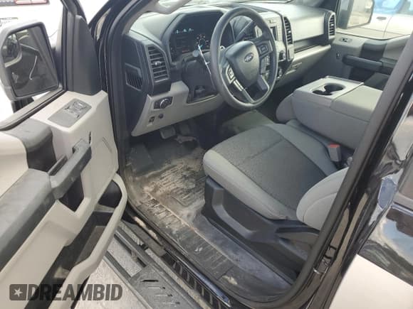 ✅ 2019 Ford F-150 XL • VIN: 1FTMF1E50KKC46578 • Lot: 69568424. Listed on Copart with 54,974 mi. Free auction sales archive from the USA and detailed vehicle history report at DreamBid. Image 8.