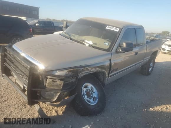 ✅ 2002 Dodge 2500 • VIN: 3B7KF236X2M238702 • Lot: 86696145. Wystawiony na Copart z przebiegiem Nie podano. Bezpłatny archiwum sprzedaży aukcyjnych z USA i szczegółowy raport historii pojazdu na DreamBid. Zdjęcie 1.
