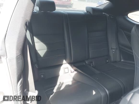 ✅ 2015 Lexus RC 350 F Sport • VIN: JTHHE5BCXF5008190 • Lot: 43318400. Wystawiony na IAAI z przebiegiem 94 579 mil. Bezpłatny archiwum sprzedaży aukcyjnych z USA i szczegółowy raport historii pojazdu na DreamBid. Zdjęcie 8.