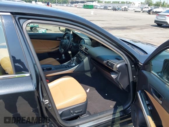 ✅ 2019 Lexus IS 300 • VIN: JTHC81D25K5038917 • Lot: 42859214. Listed on IAAI with 71,230 mi. Free auction sales archive from the USA and detailed vehicle history report at DreamBid. Image 5.