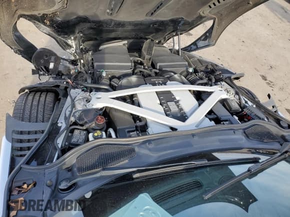 ✅ 2018 Aston Martin DB11 • VIN: SCFRMFAV8JGL03322 • Лот: 86810004. Опубликован ранее на Copart с пробегом Не указан. Бесплатный доступ к архиву аукционных продаж из США и подробный отчёт об истории автомобиля на DreamBid. Изображение 11.