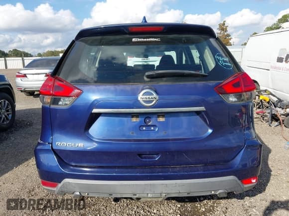 ✅ 2017 Nissan Rogue S • VIN: KNMAT2MT3HP564580 • Lot: 43759877. Listed on IAAI with 204,281 mi. Free auction sales archive from the USA and detailed vehicle history report at DreamBid. Image 16.