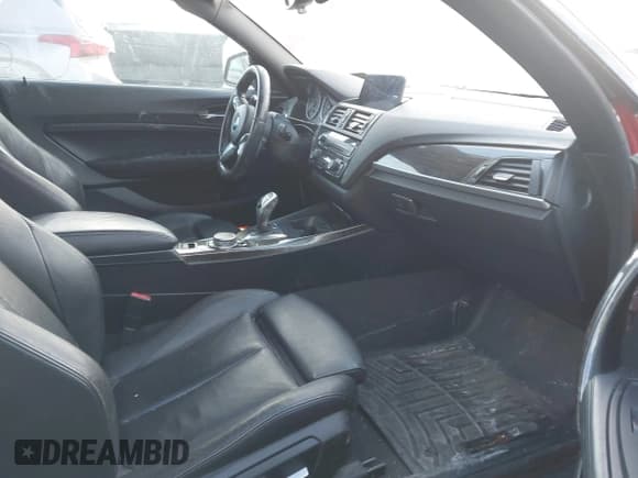 ✅ 2016 BMW 2 Series 228i xDrive • VIN: WBA1L9C56GV324278 • Lot: 41414710. Wystawiony na IAAI z przebiegiem 101 785 mil. Bezpłatny archiwum sprzedaży aukcyjnych z USA i szczegółowy raport historii pojazdu na DreamBid. Zdjęcie 5.