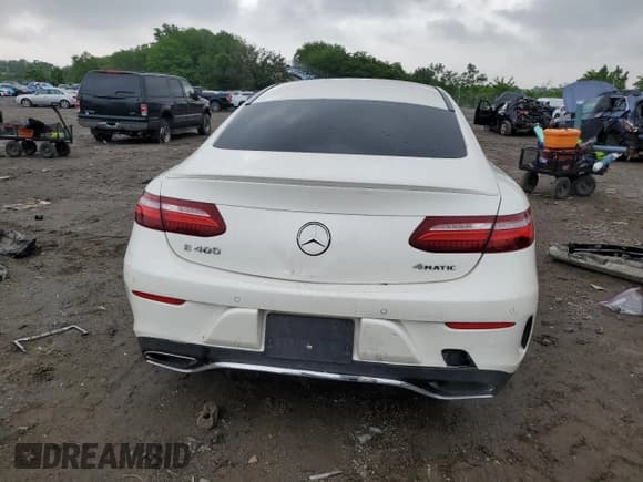✅ 2018 Mercedes-Benz E 400 • VIN: WDD1J6GBXJF014391 • Lot: 54881765. Wystawiony na Copart z przebiegiem 126 535 mil. Bezpłatny archiwum sprzedaży aukcyjnych z USA i szczegółowy raport historii pojazdu na DreamBid. Zdjęcie 6.