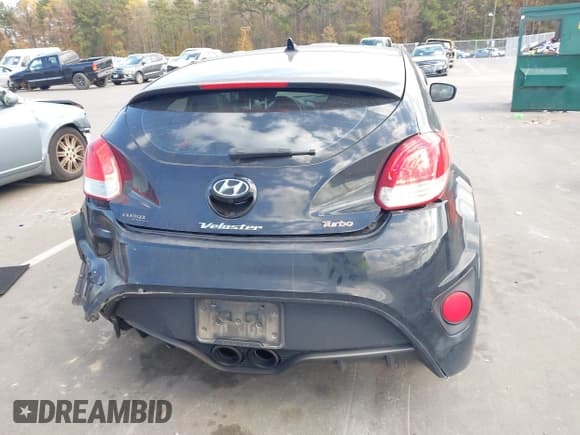 ✅ 2014 Hyundai Veloster Turbo • VIN: KMHTC6AE3EU183231 • Lot: 43641241. Listed on IAAI with 154,712 mi. Free auction sales archive from the USA and detailed vehicle history report at DreamBid. Image 16.