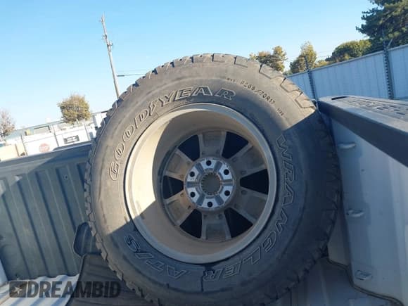 ✅ 2019 Chevrolet Silverado 1500 LT • VIN: 1GCUYDED6KZ289834 • Лот: 43586114. Опубликован ранее на IAAI с пробегом 129 856 миль. Бесплатный доступ к архиву аукционных продаж из США и подробный отчёт об истории автомобиля на DreamBid. Изображение 12.