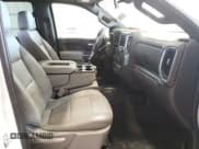 ✅ 2019 Chevrolet Silverado 1500 LT • VIN: 1GCPWCED0KZ141126 • Lot: 67843755. Wystawiony na Copart z przebiegiem 30 755 mil. Bezpłatny archiwum sprzedaży aukcyjnych z USA i szczegółowy raport historii pojazdu na DreamBid. Zdjęcie 5.