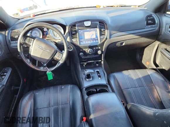 ✅ 2014 Chrysler 300 S • VIN: 2C3CCAGG9EH331485 • Lot: 85658065. Listed on Copart with 144,865 mi. Free auction sales archive from the USA and detailed vehicle history report at DreamBid. Image 8.