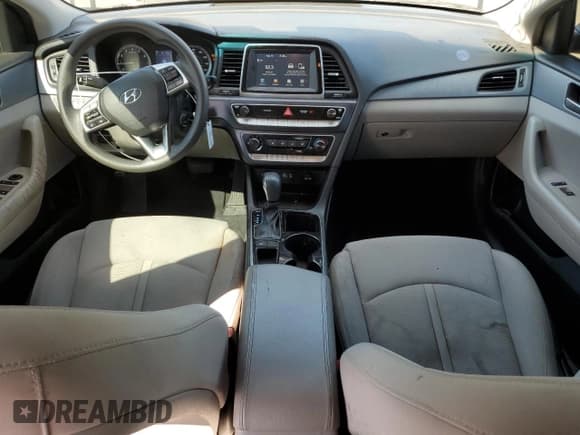 ✅ 2019 Hyundai Sonata SE • VIN: 5NPE24AF5KH792856 • Лот: 69720415. Опубликован ранее на Copart с пробегом 85 177 миль. Бесплатный доступ к архиву аукционных продаж из США и подробный отчёт об истории автомобиля на DreamBid. Изображение 8.