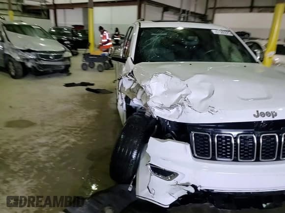 ✅ 2020 Jeep Grand Cherokee Limited • VIN: 1C4RJFBG4LC318126 • Lot: 47589325. Listed on Copart with 58,682 mi. Free auction sales archive from the USA and detailed vehicle history report at DreamBid. Image 15.