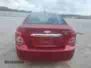 2013 Chevrolet Sonic LT с VIN 1G1JC5SHXD4246542, выставлен на аукционе Copart как лот 82243535 с пробегом 108 780 миль миль и Списание • Salvage title. История ставок и продаж доступна на DreamBid. Изображение 6.