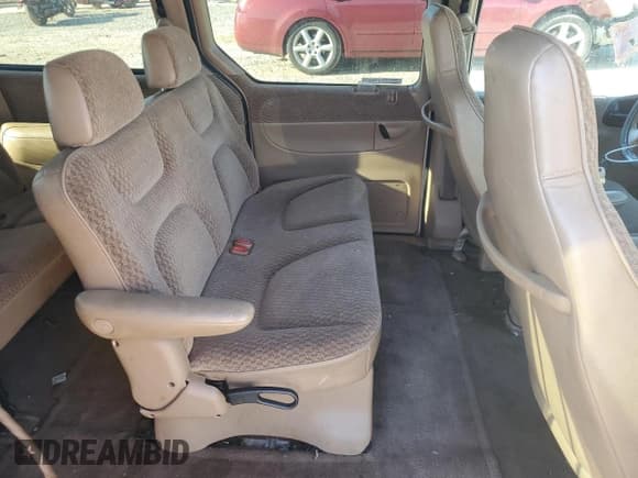 ✅ 1998 Plymouth Voyager SE • VIN: 1P4GP44G4WB522499 • Lot: 73675104. Wystawiony na Copart z przebiegiem 167 141 mil. Bezpłatny archiwum sprzedaży aukcyjnych z USA i szczegółowy raport historii pojazdu na DreamBid. Zdjęcie 11.