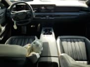 ✅ 2024 Kia EV9 GT-Line • VIN: KNDAEFS55R6023124 • Lot: 70505885. Wystawiony na Copart z przebiegiem 17 201 mil. Bezpłatny archiwum sprzedaży aukcyjnych z USA i szczegółowy raport historii pojazdu na DreamBid. Zdjęcie 8.