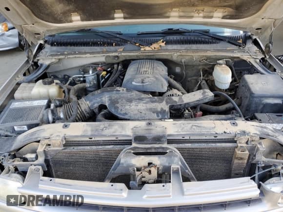 ✅ 2005 Chevrolet Suburban Z71 • VIN: 3GNFK16Z25G113295 • Лот: 47985685. Опубликован ранее на Copart с пробегом Не указан. Бесплатный доступ к архиву аукционных продаж из США и подробный отчёт об истории автомобиля на DreamBid. Изображение 12.