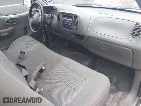 ✅ 2004 Ford F-150 XL • VIN: 2FTRF17204CA73581 • Lot: 42589927. Listed on IAAI with 239,592 mi. Free auction sales archive from the USA and detailed vehicle history report at DreamBid. Image 5.